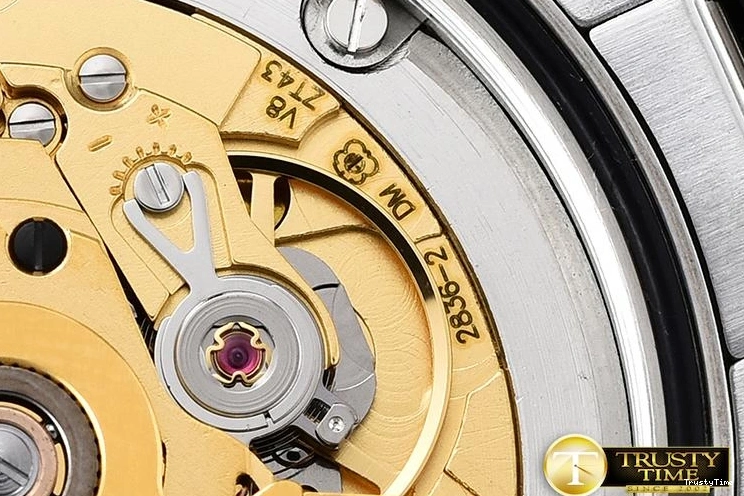 1022 RDD0206E – DayDate Attractive 673